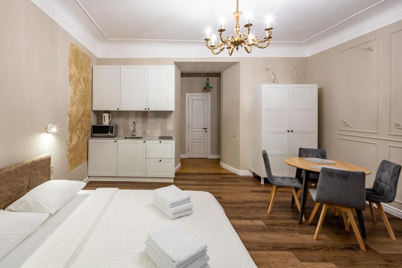 Romari Площа Катедральна 8 Appartement Lviv Buitenkant foto