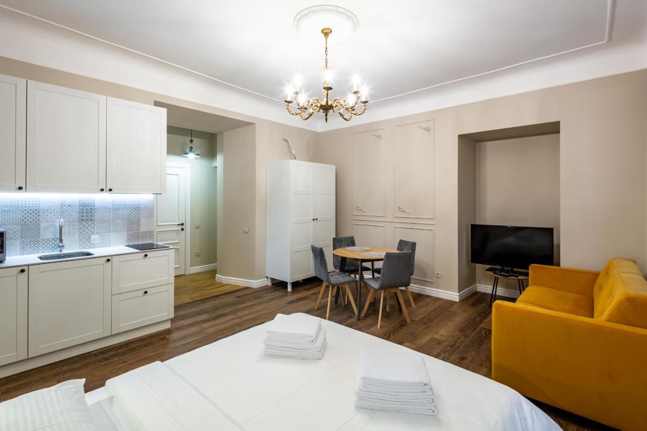 Romari Площа Катедральна 8 Appartement Lviv Buitenkant foto