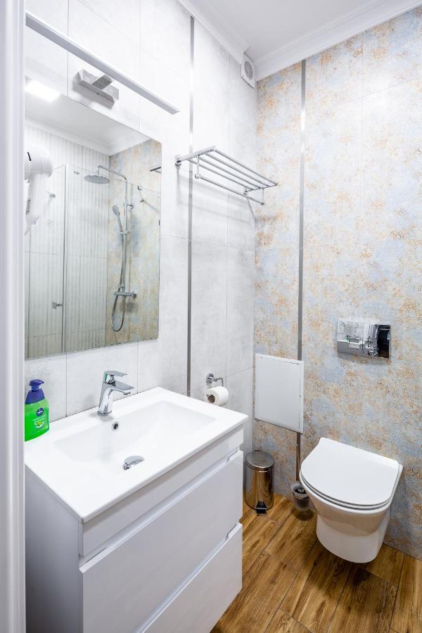 Romari Площа Катедральна 8 Appartement Lviv Buitenkant foto