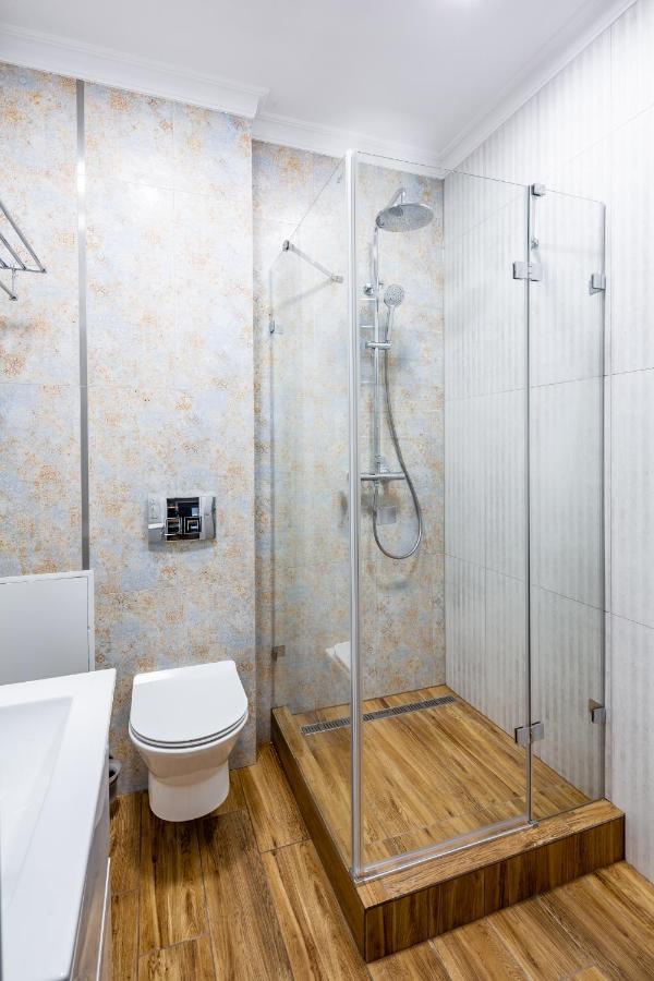 Romari Площа Катедральна 8 Appartement Lviv Buitenkant foto