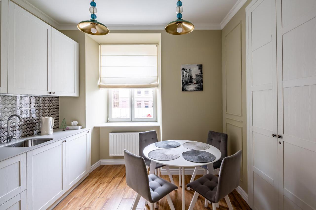 Romari Площа Катедральна 8 Appartement Lviv Buitenkant foto