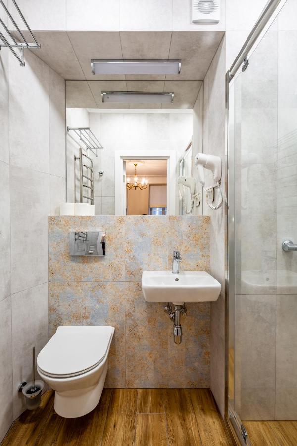 Romari Площа Катедральна 8 Appartement Lviv Buitenkant foto